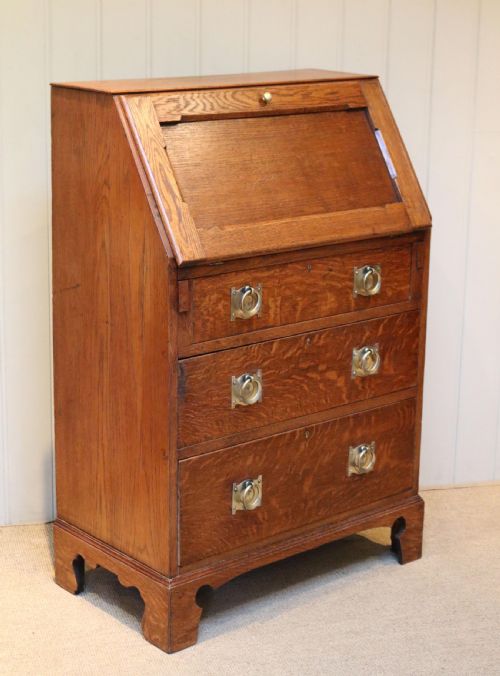 Arts and Crafts Oak Bureau