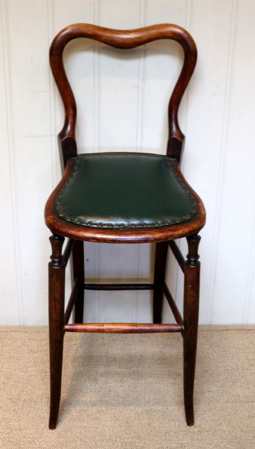 Unusual Clerks Chair