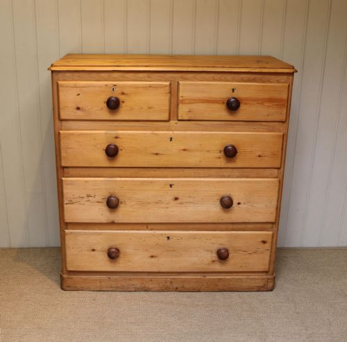Late Victorian Pine Chest of Drawers