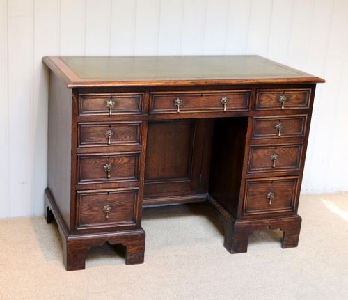fig 1. Edwardian Oak Kneehole Desk