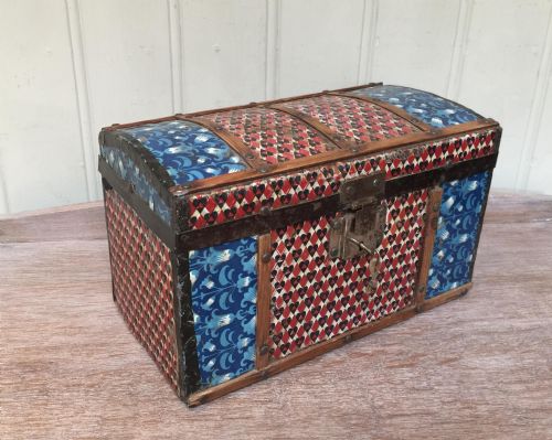 COLONIAL DOME TOP TIN CASKET - ADDITIONAL PHOTO 1