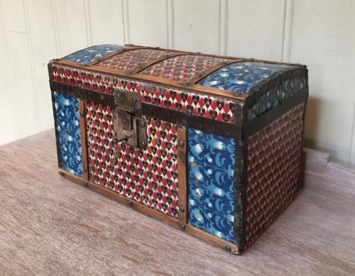 COLONIAL DOME TOP TIN CASKET - ADDITIONAL PHOTO 2