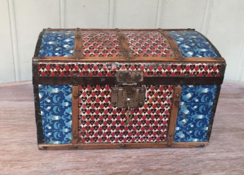 COLONIAL DOME TOP TIN CASKET - ADDITIONAL PHOTO 5