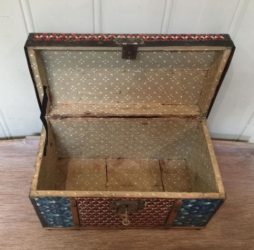 COLONIAL DOME TOP TIN CASKET - ADDITIONAL PHOTO 7