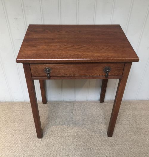 Small Proportioned Oak Table