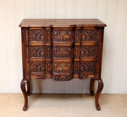 French Oak Chest of Drawers