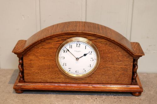 Small Oak Mantel Clock