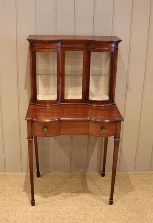 Pretty Mahogany Table Display Cabinet