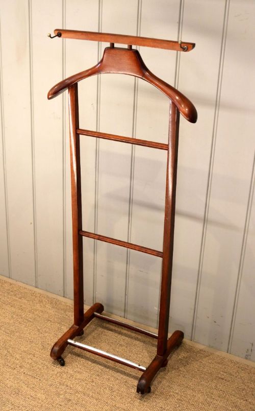 Beechwood Gentlemans Valet Stand