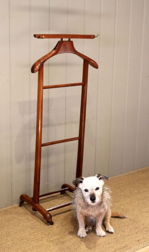 fig 1. Beechwood Gentlemans Valet Stand