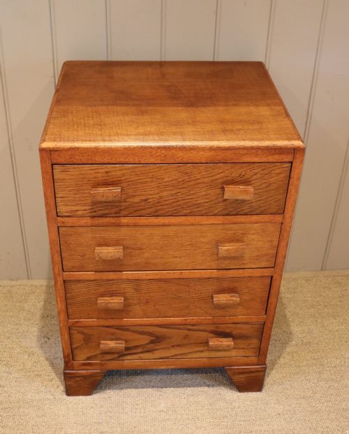 Small Proportioned Oak Chest of Drawers	