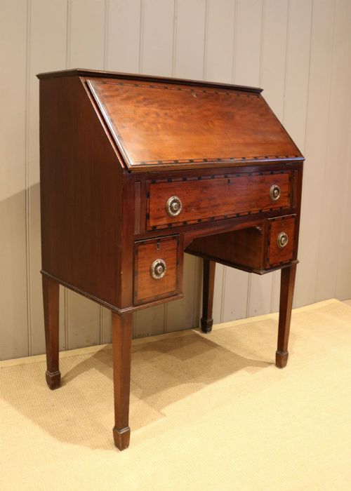 Mahogany Kneehole Bureau