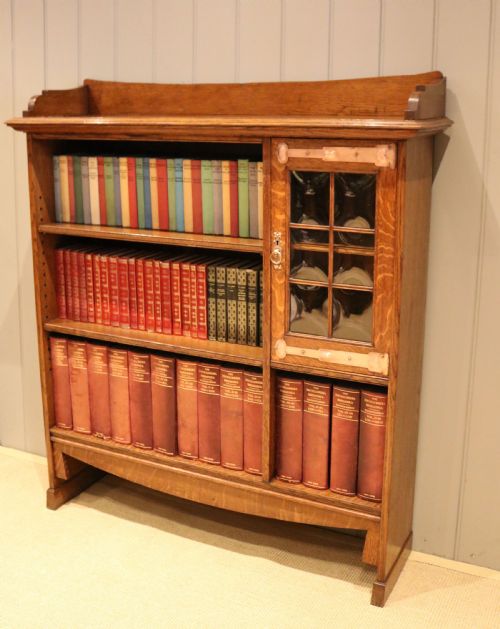 Arts & Crafts Oak Bookcase