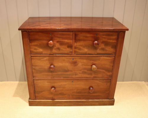 Victorian Mahogany Chest of Drawers