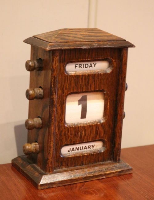 1920s Oak Desk Calendar
