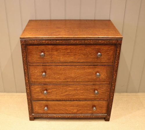 Small Oak Chest of Drawers
