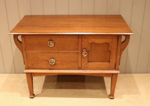 Arts & Crafts Oak Sideboard