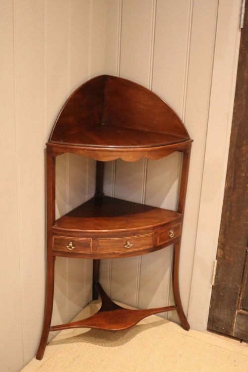 Early 19th Century Mahogany Corner Wash Stand