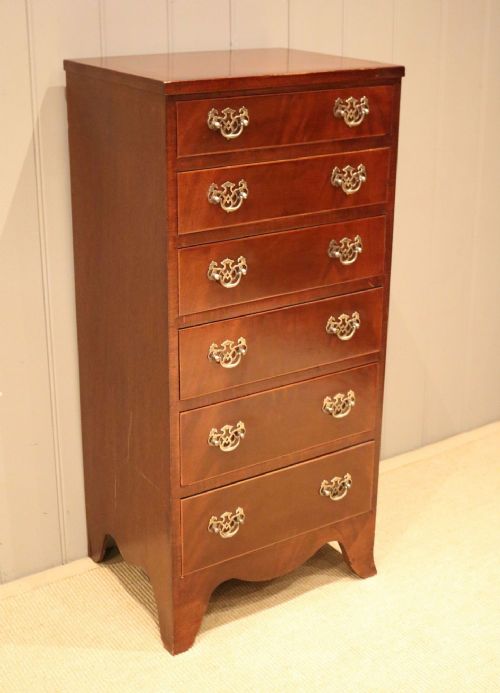 Early 20th Century Tall Mahogany Chest of Drawers