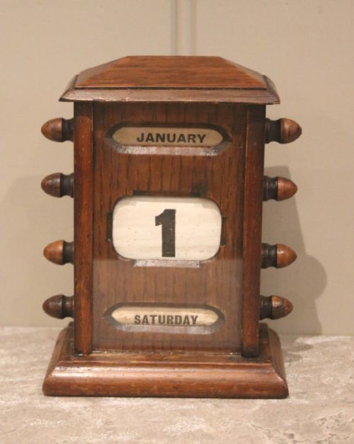 Edwardian Oak Desk Calendar