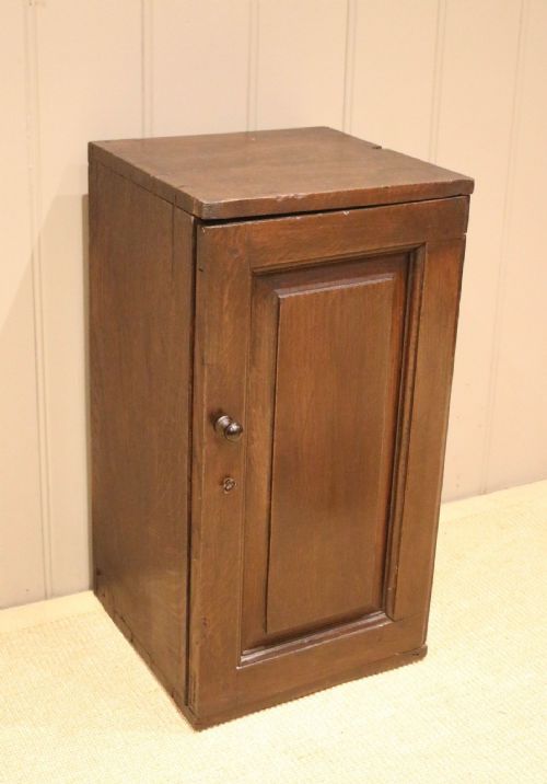 RUSTIC GEORGIAN OAK COLLECTORS CABINET - ADDITIONAL PHOTO 4