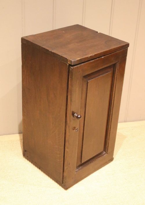 RUSTIC GEORGIAN OAK COLLECTORS CABINET - ADDITIONAL PHOTO 8