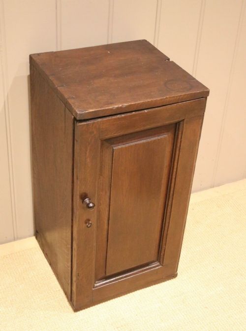 RUSTIC GEORGIAN OAK COLLECTORS CABINET - ADDITIONAL PHOTO 9