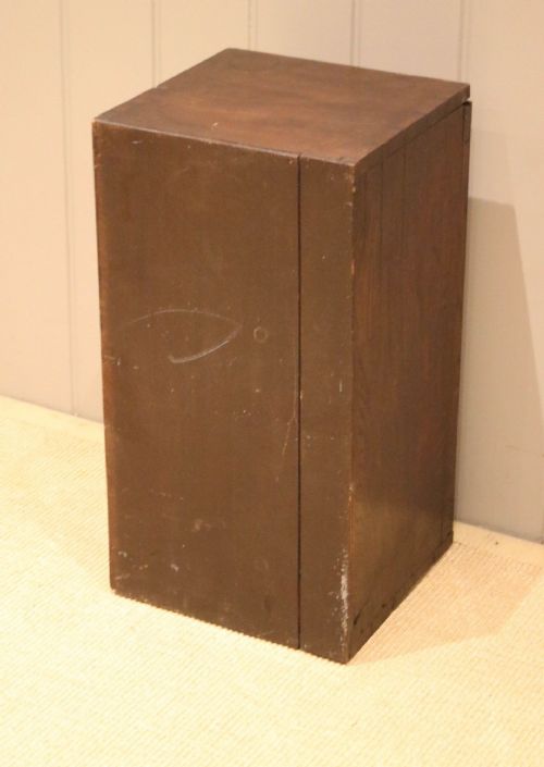 RUSTIC GEORGIAN OAK COLLECTORS CABINET - ADDITIONAL PHOTO 10