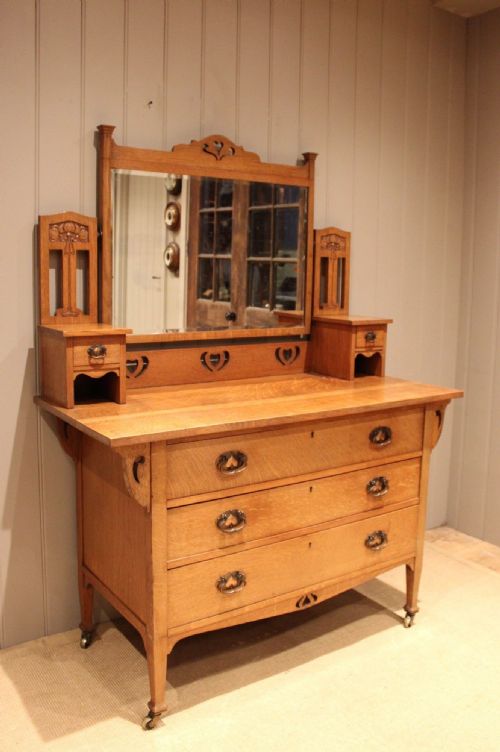 fig 1. Solid Oak Arts & Crafts Dressing Chest