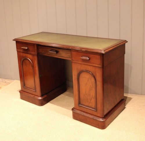 fig 1. Victorian Mahogany Pedestal Desk
