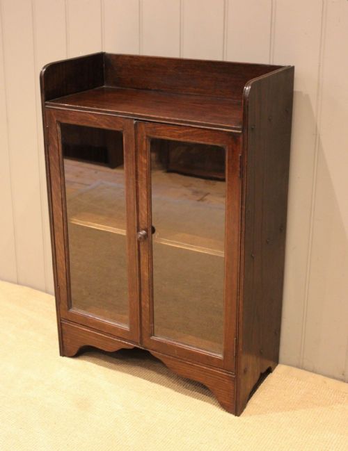 fig 1. Small Oak Glazed Bookcase
