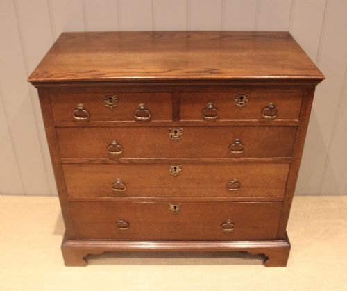 Solid Oak Chest of Drawers