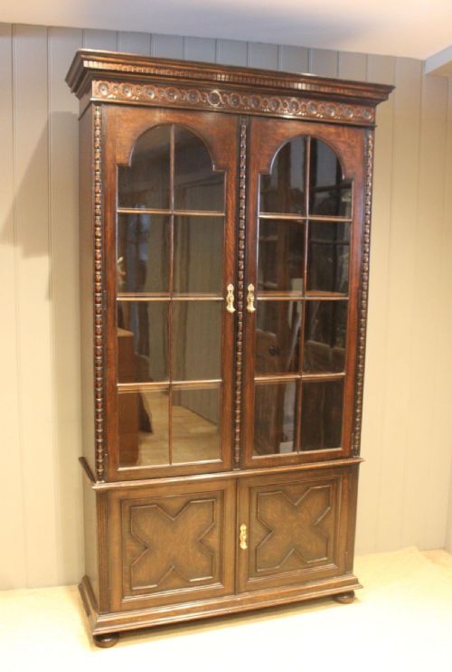 fig 1. Substantial Oak Cabinet Bookcase