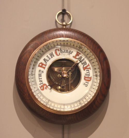 CIRCULAR OAK ANEROID BAROMETER - ADDITIONAL PHOTO 7