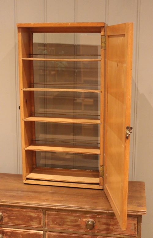 CASH'S BEECH COUNTER DISPLAY CASE - ADDITIONAL PHOTO 4