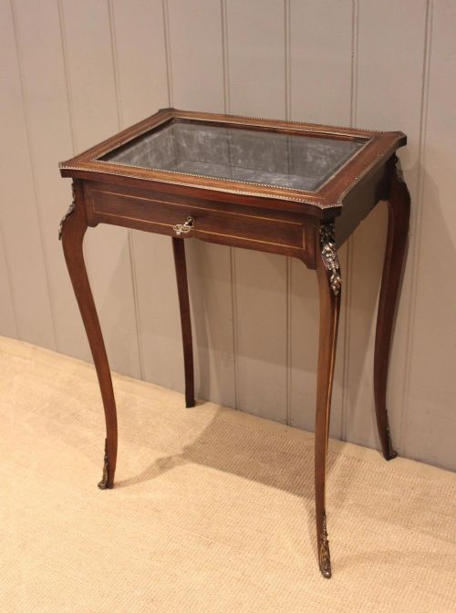 fig 1. Mid 19th Century Rosewood Bijouterie Table