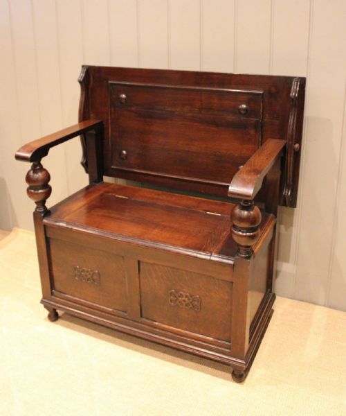 fig 1. Small Oak Monks Bench