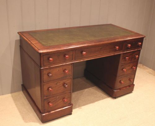 fig 1. Late 19th Century Mahogany Pedestal Desk
