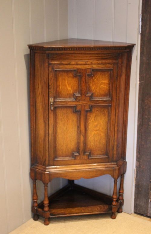 fig 1. Solid Oak Corner Cabinet