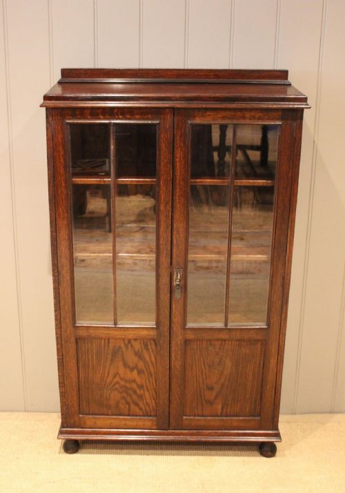 fig 1. Small Proportioned Glazed Oak Bookcase