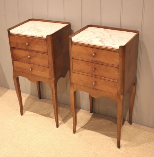 PAIR OF FRENCH WALNUT MARBLE TOP BEDSIDE CABINETS