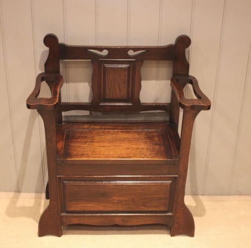 Small Oak Hall Seat