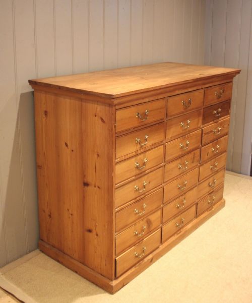 SUBSTANTIAL PINE BANK OF DRAWERS - ADDITIONAL PHOTO 2