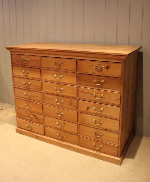SUBSTANTIAL PINE BANK OF DRAWERS - ADDITIONAL PHOTO 4