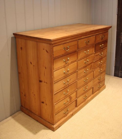 SUBSTANTIAL PINE BANK OF DRAWERS - ADDITIONAL PHOTO 10