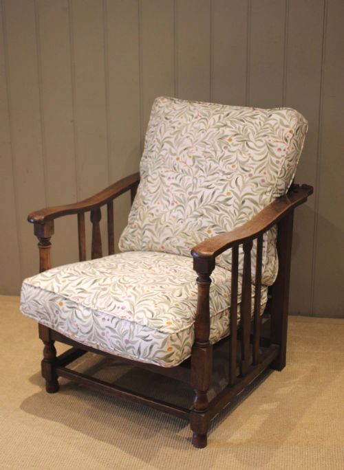 fig 1. Oak Framed Recliner Chair