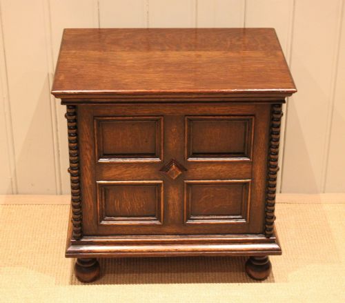 Small Oak Storage Trunk