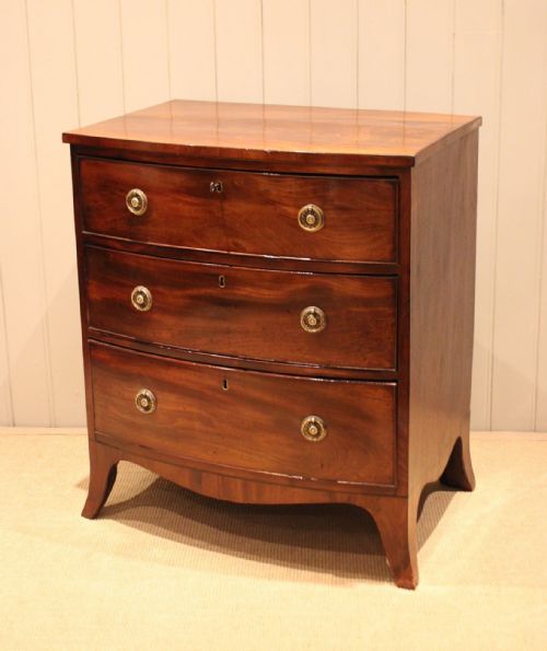 George III Mahogany Bow Front Chest of Drawers