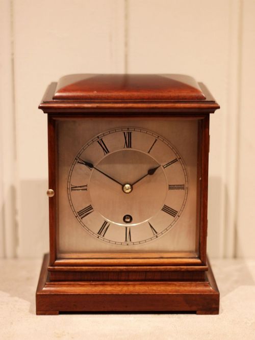 MAHOGANY TIMEPIECE MANTEL CLOCK - ADDITIONAL PHOTO 3
