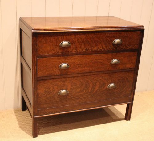 fig 1. Oak Chest Of Drawers